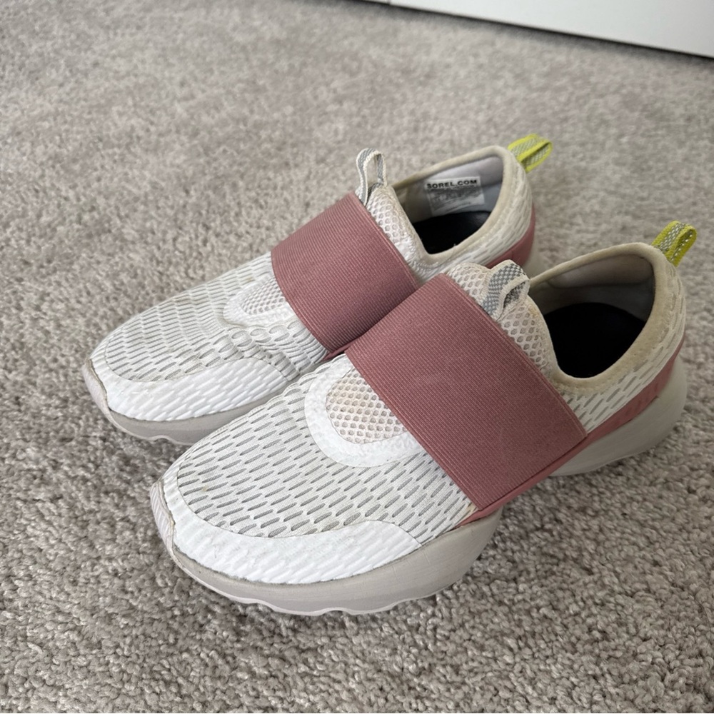 Sorel‎ White and Pink Kinetic Impact Sneakers Size 7.5 Activewear Sporty